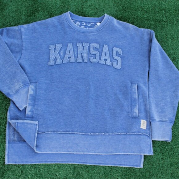 💙University of Kansas Jayhawks, Vintage Wash Pocketed pullover sweatshirt - Picture 1 of 6